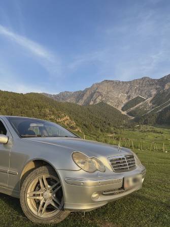 Mercedes-Benz C-Класс II (W203) 240 2.6 AT