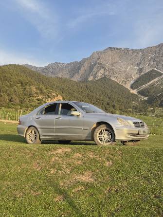 Mercedes-Benz C-Класс II (W203) 240 2.6 AT