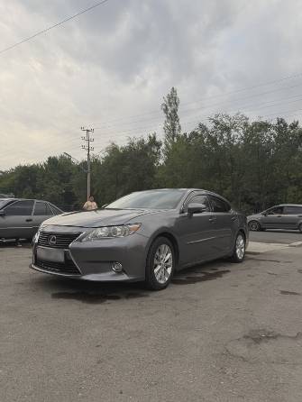 Lexus ES VI 300h 2.5hyb CVT