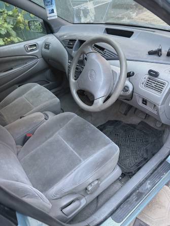 Toyota Prius I (XW10) 1.5hyb AT