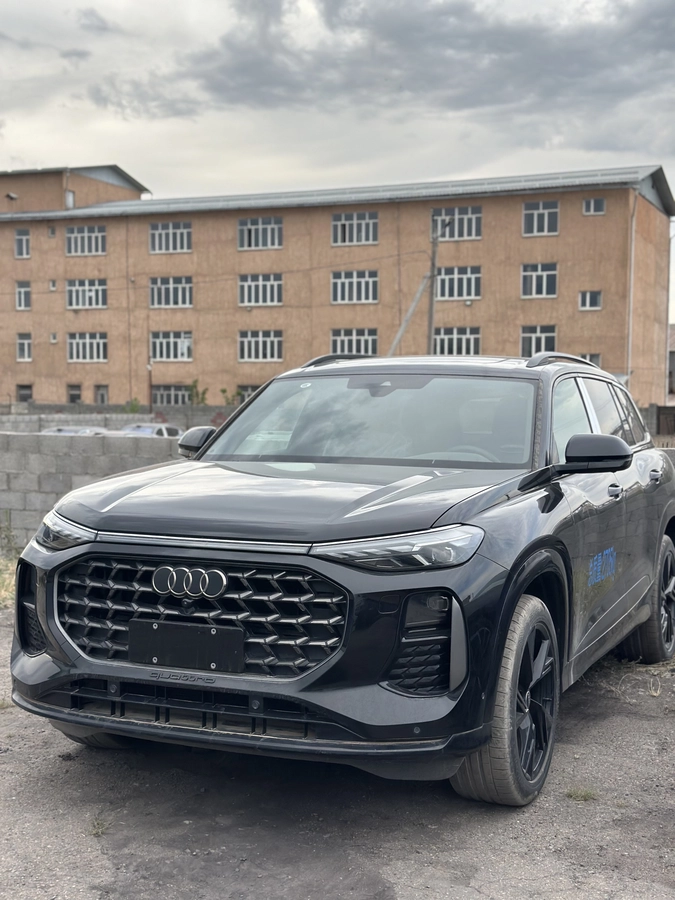 Audi Q6 45 TFSI 2.0 AMT 4WD