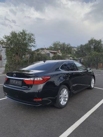 Lexus ES VI 300h 2.5hyb CVT
