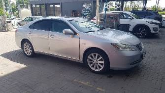 Lexus ES V