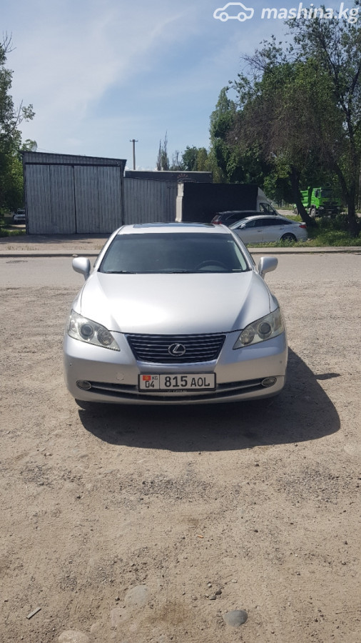 Lexus ES V