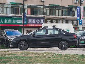 Dongfeng Aeolus E70 43.2 kWh Electro AT