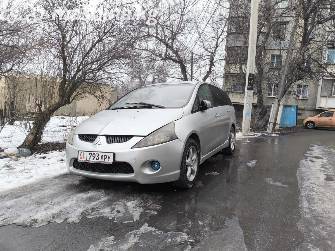 Mitsubishi Grandis 2.4 AT