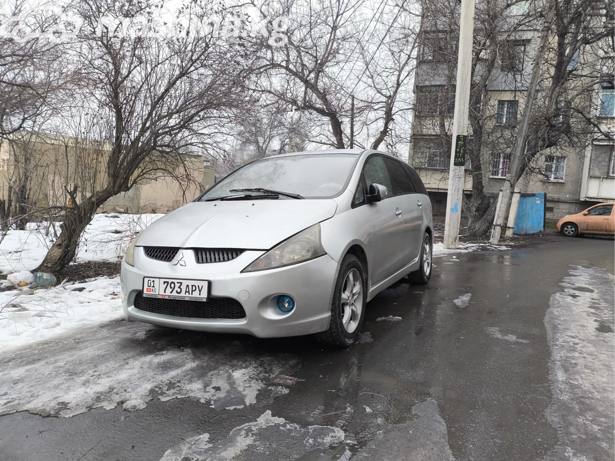 Mitsubishi Grandis 2.4 AT