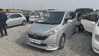 Honda Stepwgn III 2.0 AT