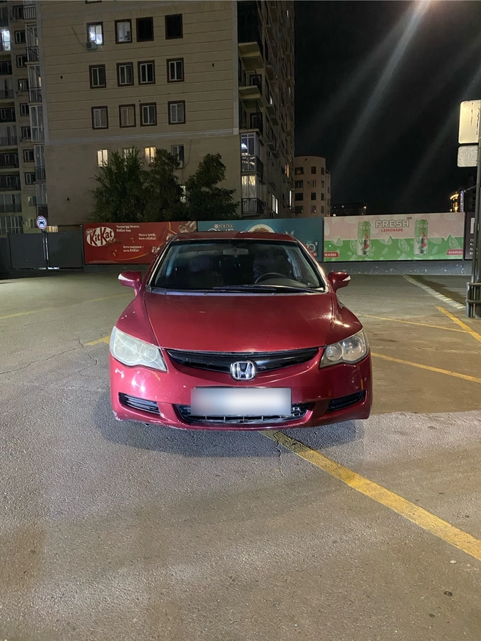 Открыть фото Honda Civic VIII 1.8 AT