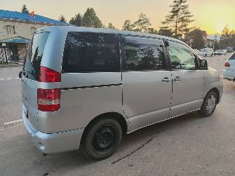 Toyota Noah I (R60) 2.0 AT