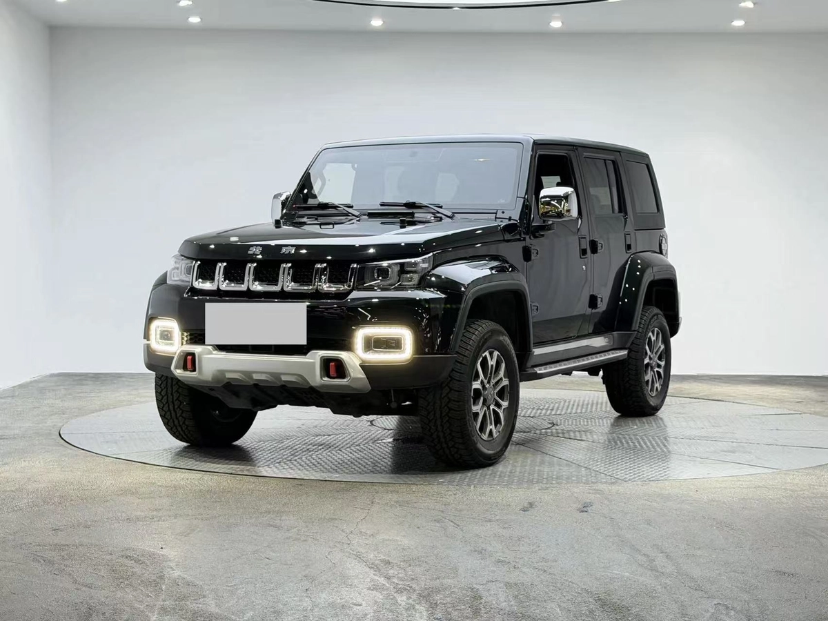 Открыть фото BAIC BJ40 I Рестайлинг 2.0 AT 4WD