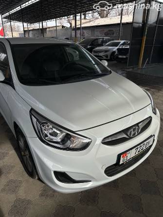 Hyundai Accent IV 1.4 CVT