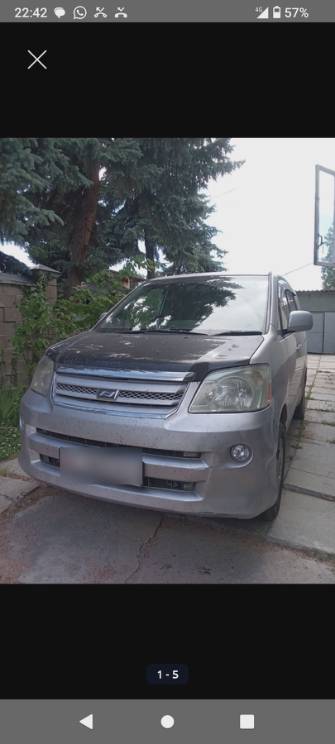 Toyota Noah I (R60) 2.0 CVT