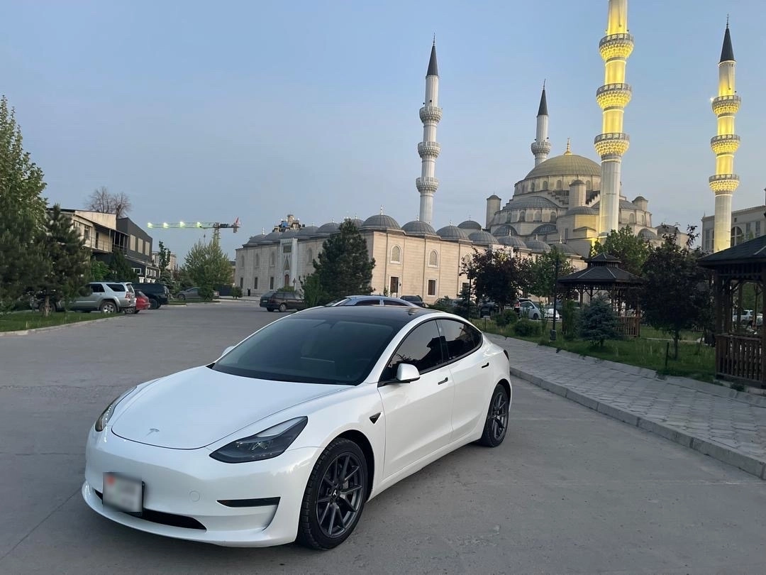 Открыть фото Tesla Model 3 I Performance Electro AT 4WD