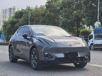 Lynk & Co Z20 Electro AT