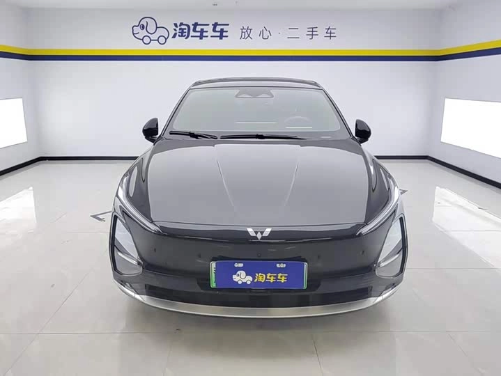 Wuling Starlight 1.5hyb AT