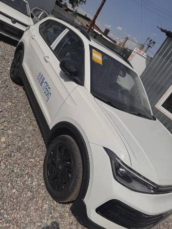 Volkswagen Tharu XR 300 TSI 1.5 AMT