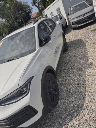 Volkswagen Tharu XR 300 TSI 1.5 AMT