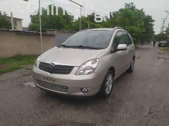 Toyota Corolla Verso I 1.8 AT