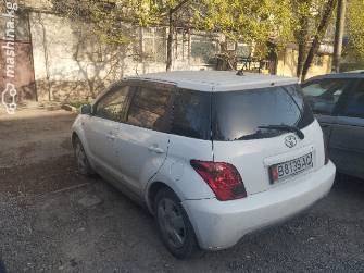 Toyota Ist I 1.3 AT