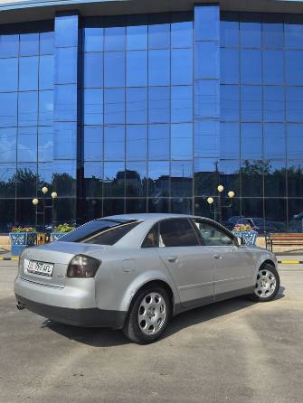Audi A4 II (B6) 2.0 MT