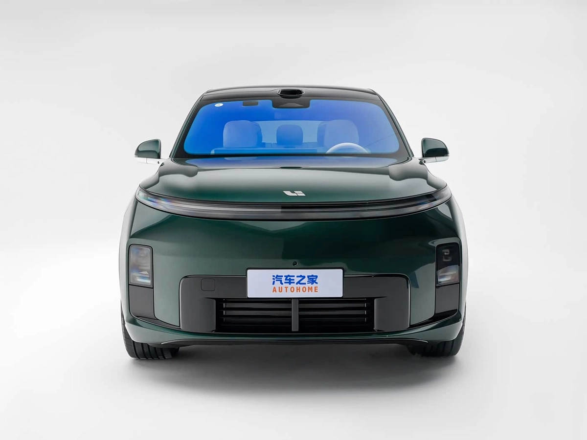 LiXiang L8 Рестайлинг 1.5hyb AT 4WD