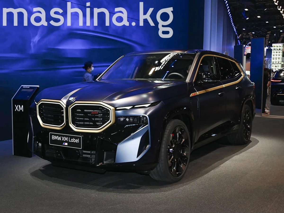 Открыть фото BMW XM 4.4hyb AT 4WD