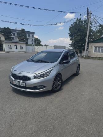 Kia Ceed II 1.6 MT