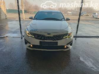 Kia K5 II 2.0 AT