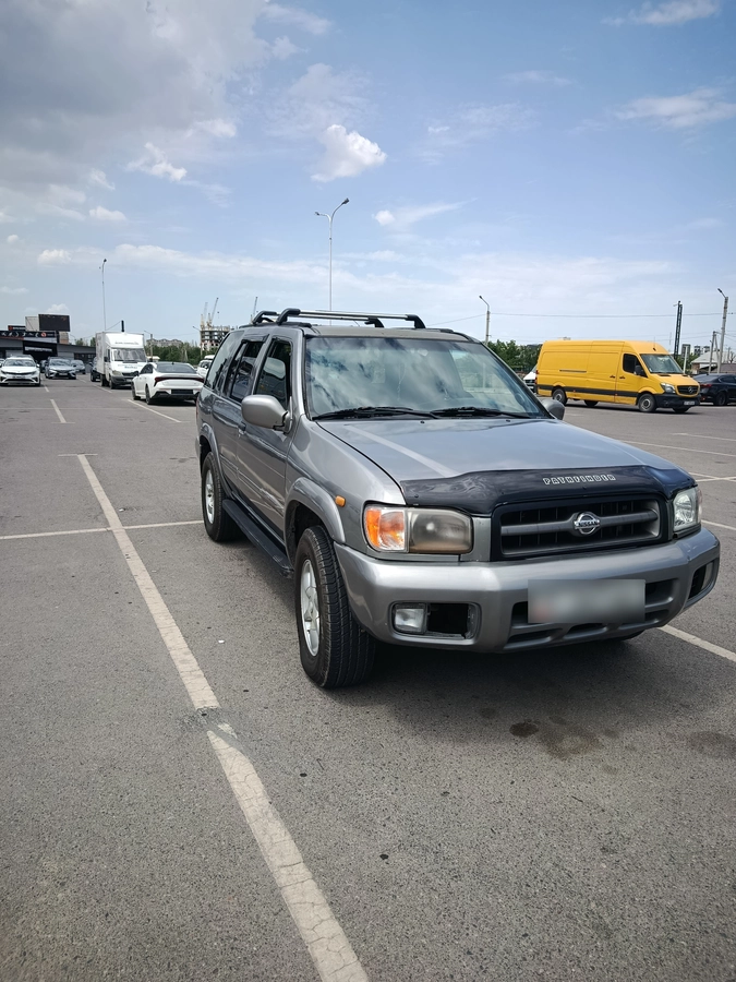 Nissan Pathfinder II 3.5 AT 4WD