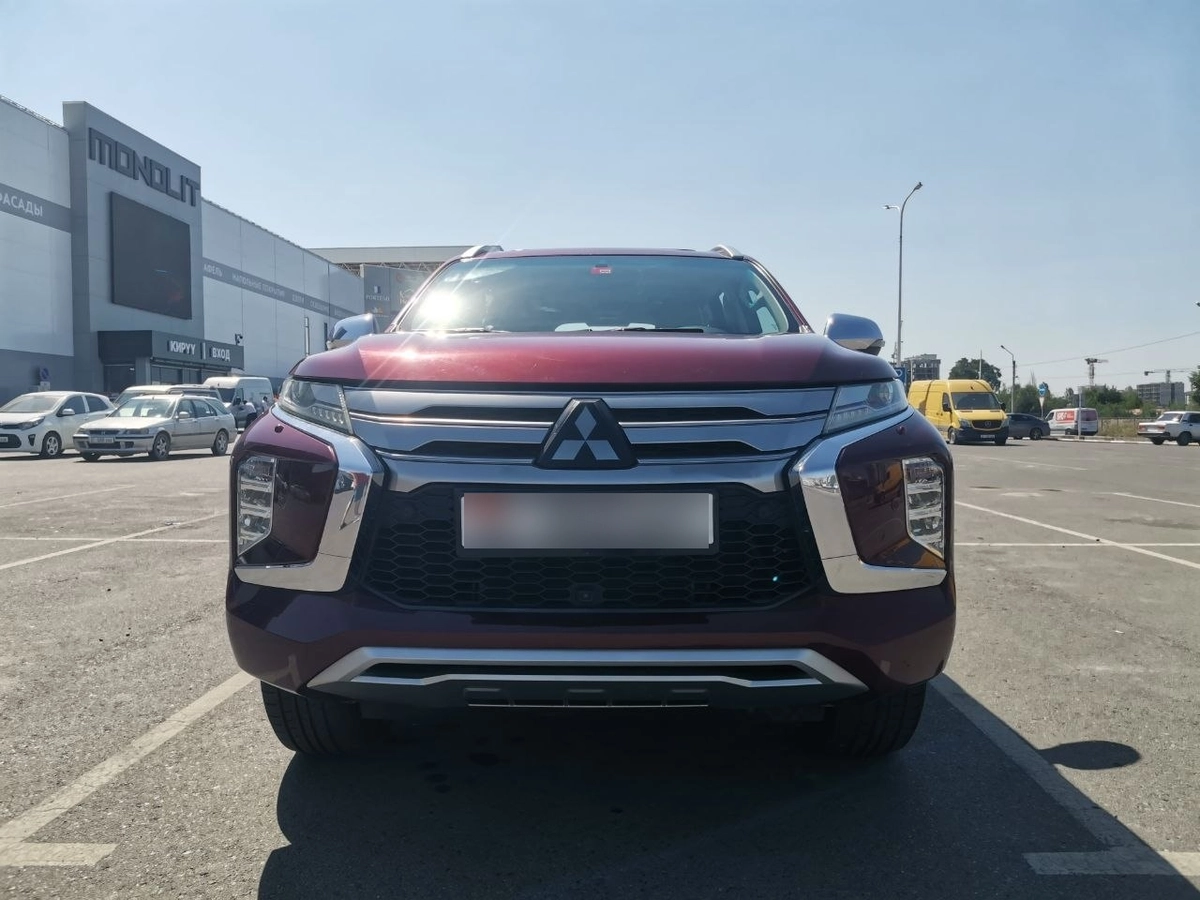Открыть фото Mitsubishi Montero Sport III Рестайлинг 3.0 AT 4WD