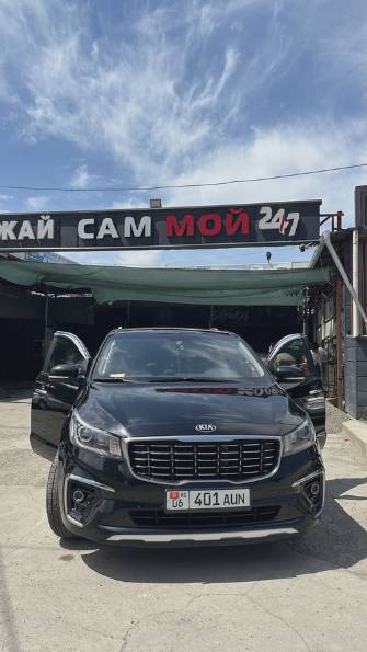 Kia Carnival III 2.2d AT