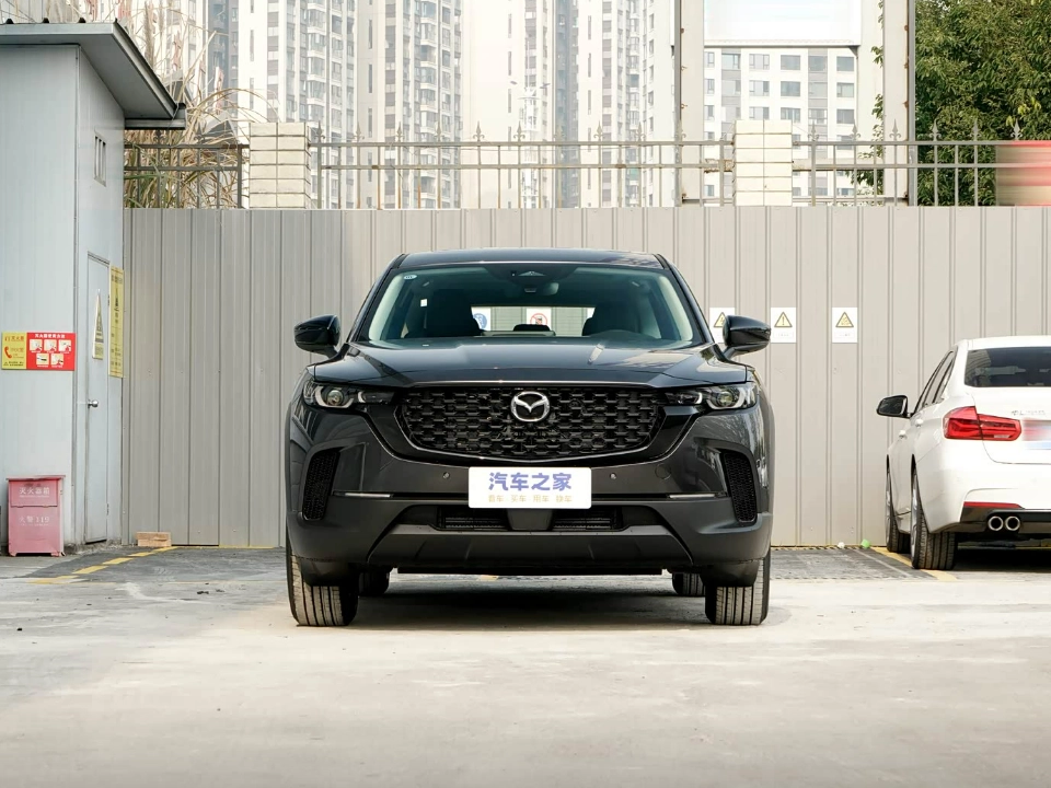 Открыть фото Mazda CX-50 2.0 AT
