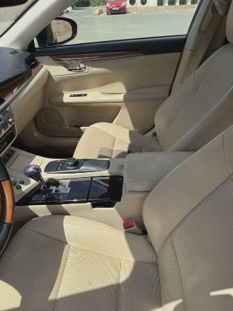 Lexus ES VI 300h 2.5hyb CVT