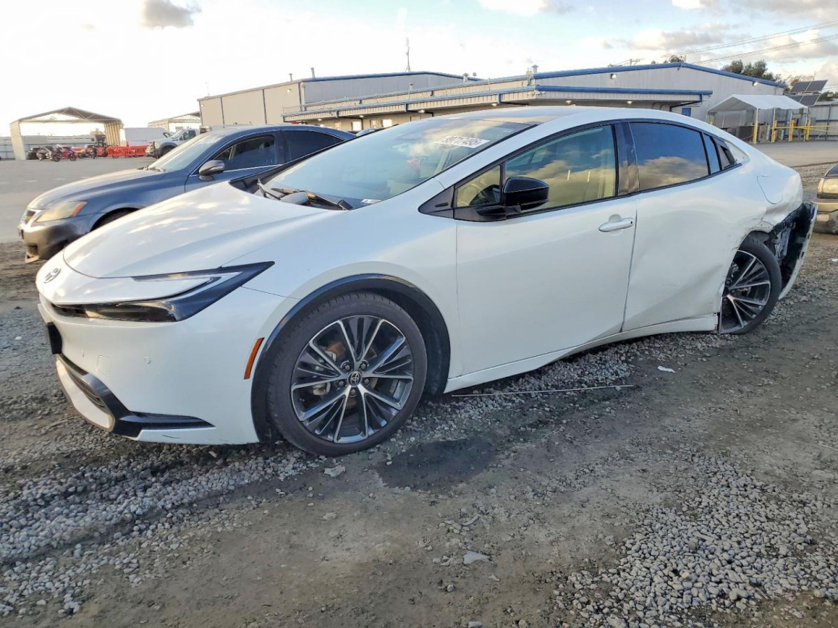 Toyota Prius V (XW60) 2.0hyb AT