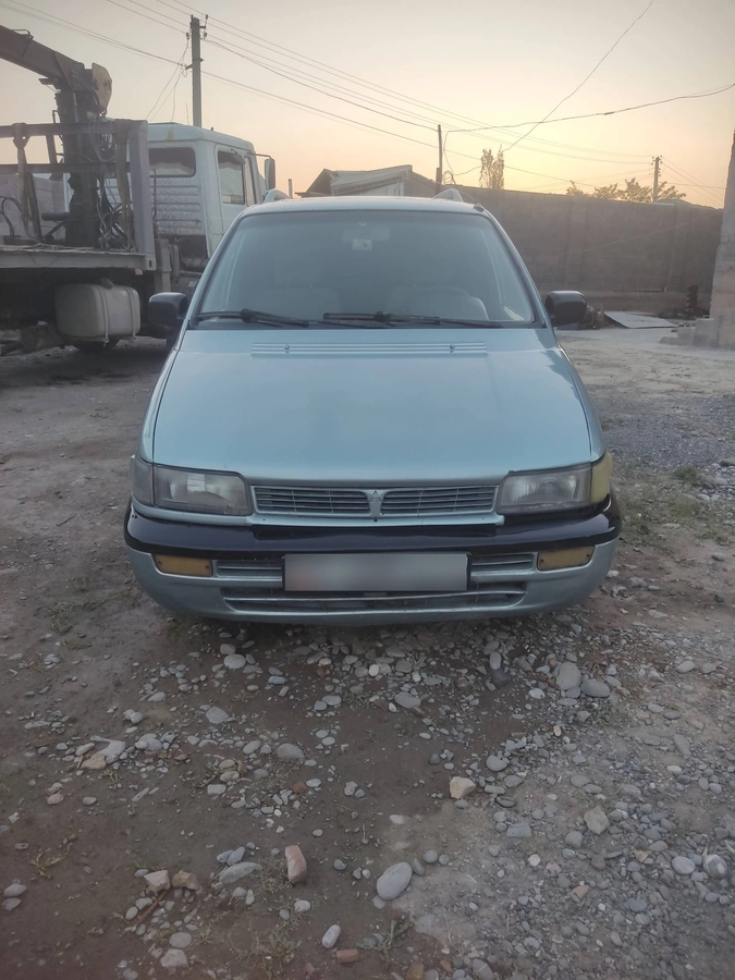Открыть фото Mitsubishi Space Wagon II 2.0 AT