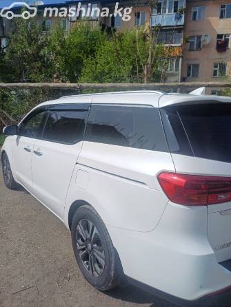 Kia Carnival III 2.2d AT