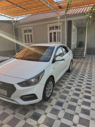Hyundai Solaris II 1.6 AT