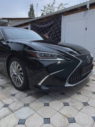 Lexus ES VII 300h 2.5hyb CVT