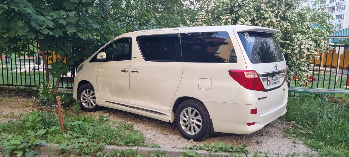 Toyota Alphard II 3.5 AT