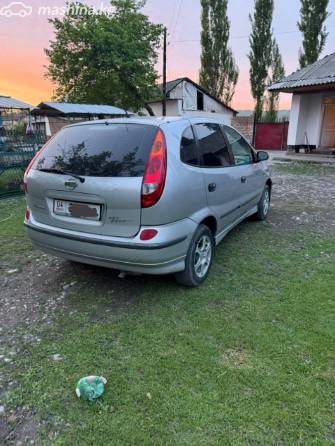 Nissan Almera Tino 1.8 MT