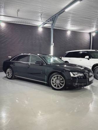 Audi A8 III (D4) Long 3.0 AT 4WD
