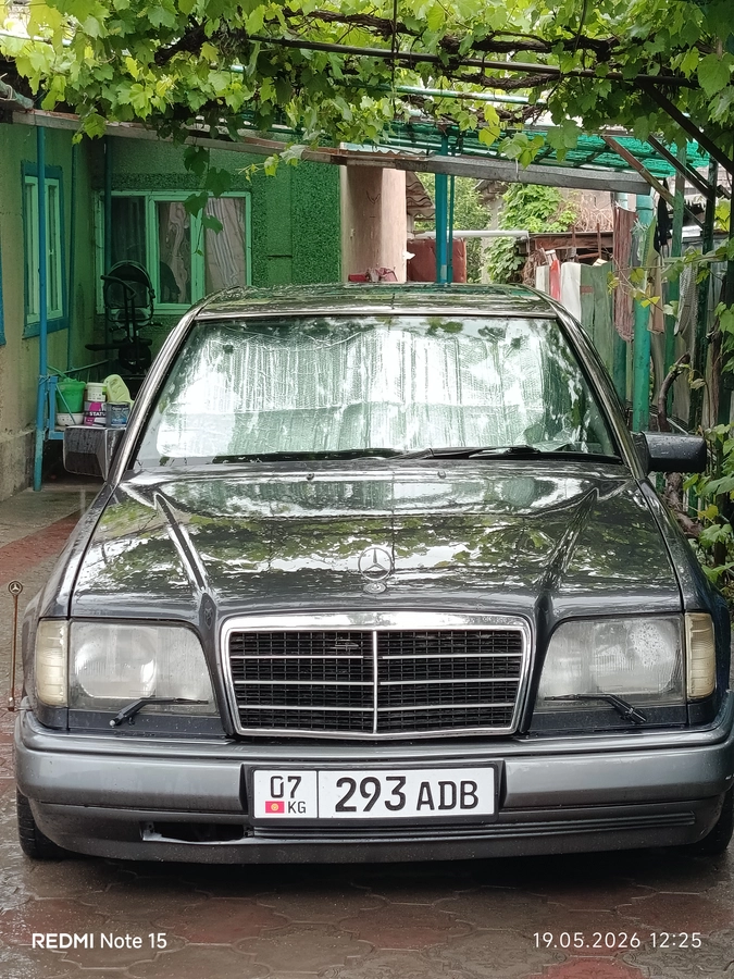Mercedes-Benz E-Класс I (W124) 220 2.2 AT