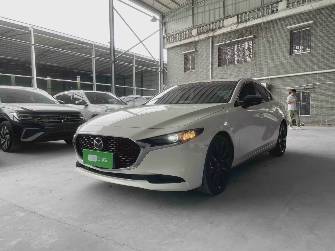 Mazda 3 IV (BP) 2.0 MT