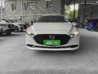 Mazda 3 IV (BP) 2.0 MT