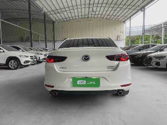 Mazda 3 IV (BP) 2.0 MT