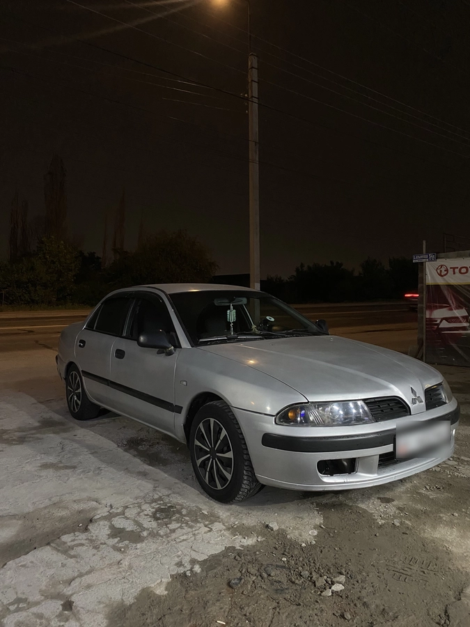 Mitsubishi Carisma 1.8 MT