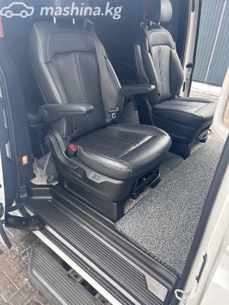 Hyundai Staria 3.5 AT