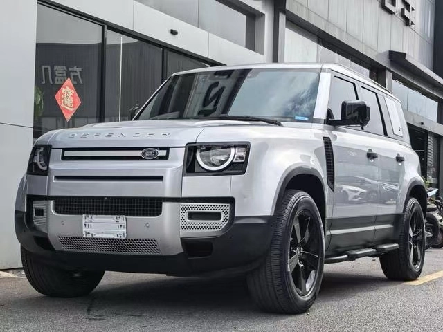 Land Rover Defender II 110 2.0 AT 4WD