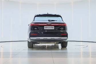 Audi Q6 40 TFSI 2.0 AMT 4WD